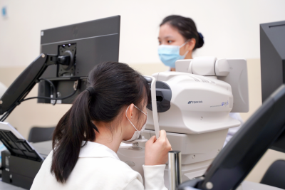 同样100度，有的孩子一年涨50度，有的几乎不涨！差别就在…