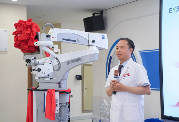 东莞爱尔眼科医院正式启用蔡司ARTEVO800，开启眼科手术“数字导航新时代”