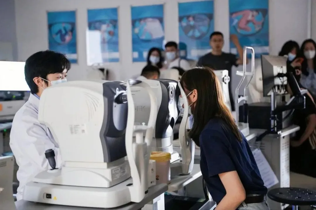 1分钟了解全ICL晶体植入全过程